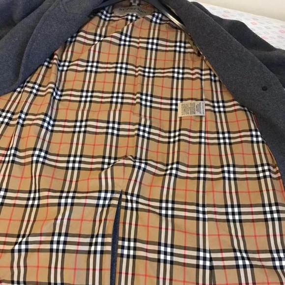 Burberry women’s gray wool trench coat - Picture 6 of 8